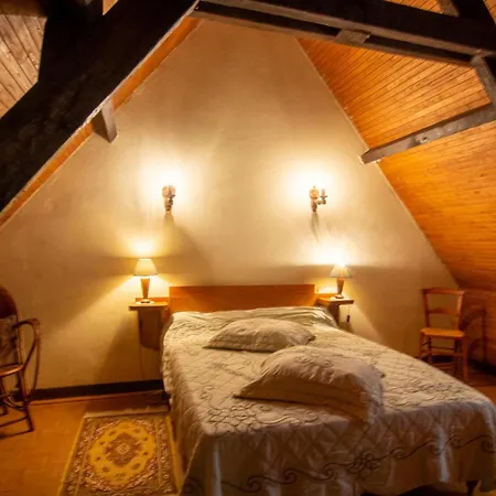 Avec Cheminee, Terrasse Et Jardin Pres De Sarlat - Fr-1-616-31 *